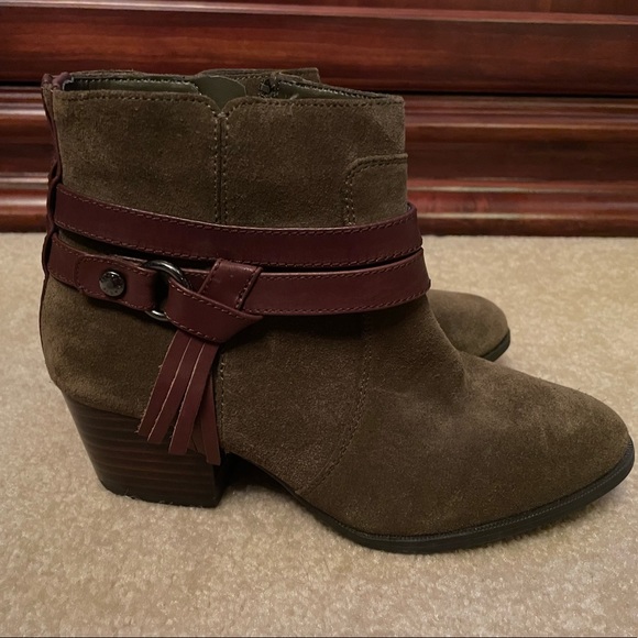 ALEX MARIE BOOTIES FAUX SUEDE GREEN SIZE 5.5 NWT - Picture 4 of 5